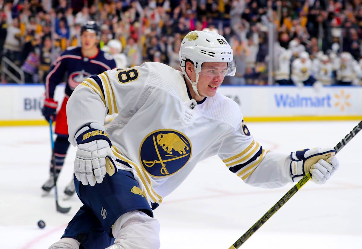 Olofsson signs deal with Sabres